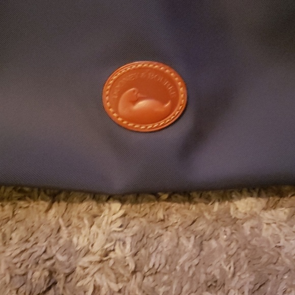 Dooney & Bourke handbag - Picture 2 of 4